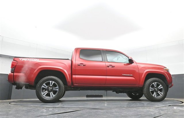 Used 2017 Toyota Tacoma TRD Sport w/ Tow Package (A/T) image 48