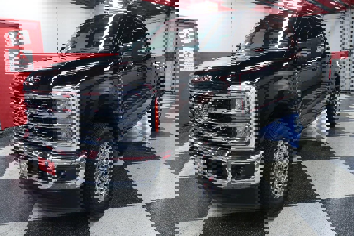 Used 2023 Ford F250 Lariat w/ Lariat Ultimate Package image 5