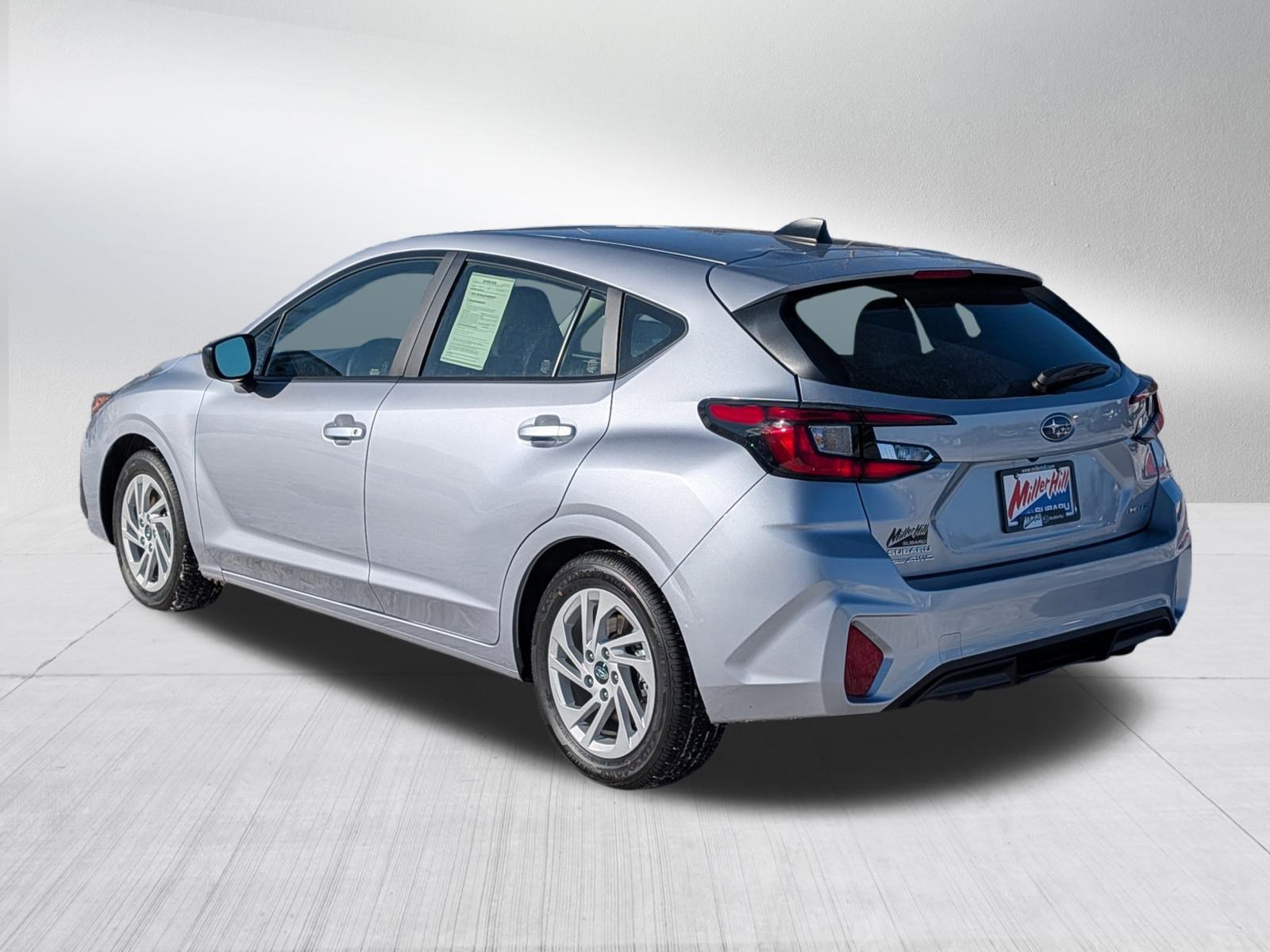 Certified 2025 Subaru Impreza 2.0i image 5