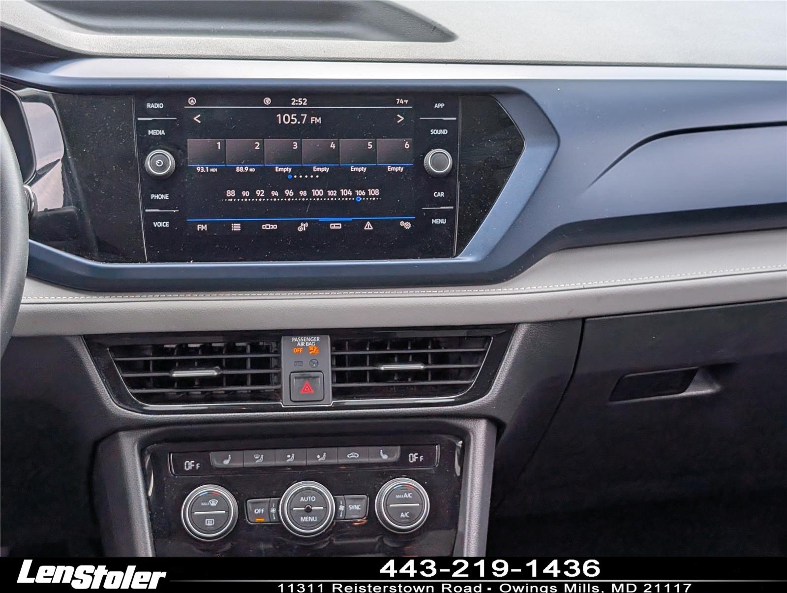 Used 2024 Volkswagen Taos SE FWD image 17