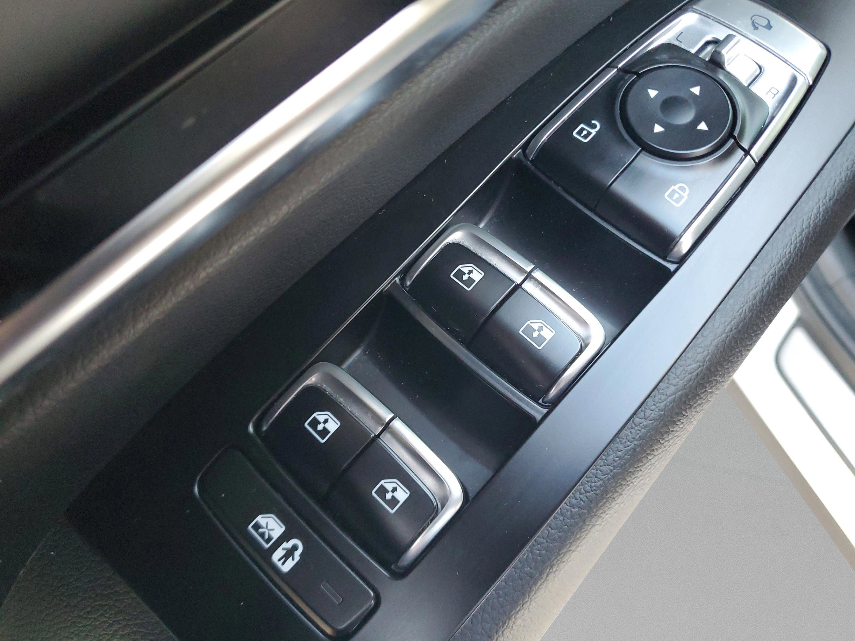 Certified 2022 Kia Telluride SX w/ SX Prestige Package image 15