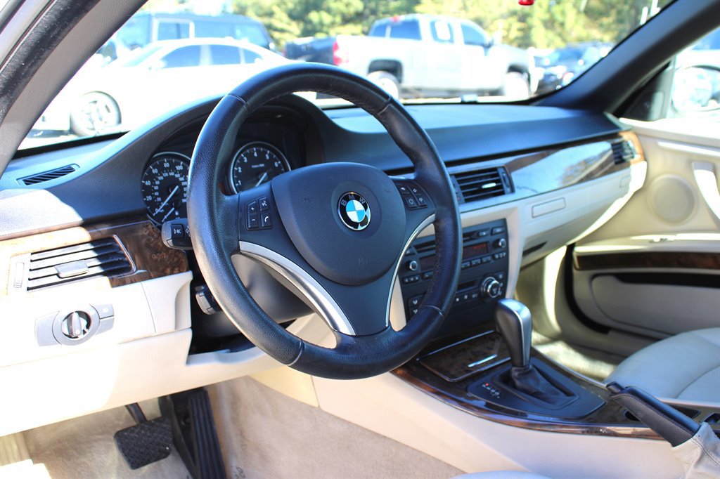 Used 2008 BMW 335i Convertible image 20
