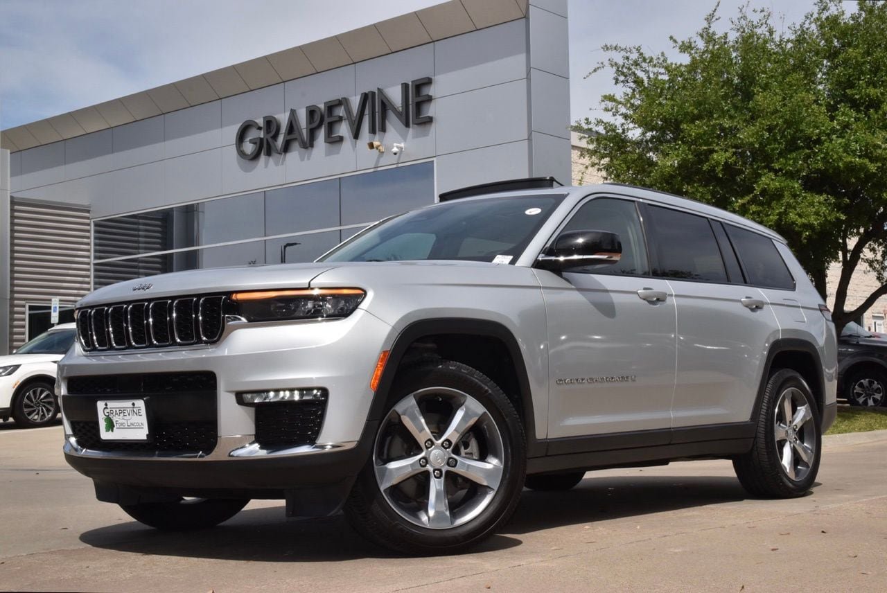 Used 2021 Jeep Grand Cherokee L Limited AWD/4WD image 2