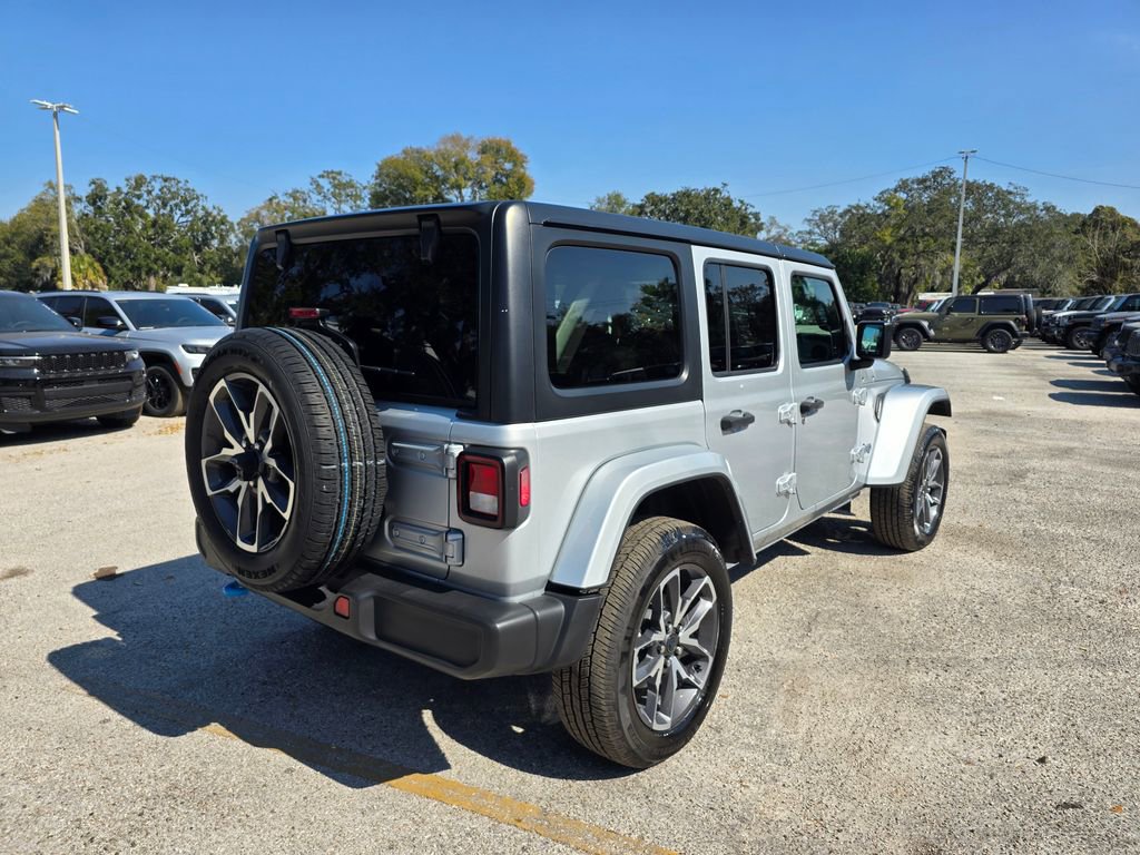 Used 2024 Jeep Wrangler Sport S image 7