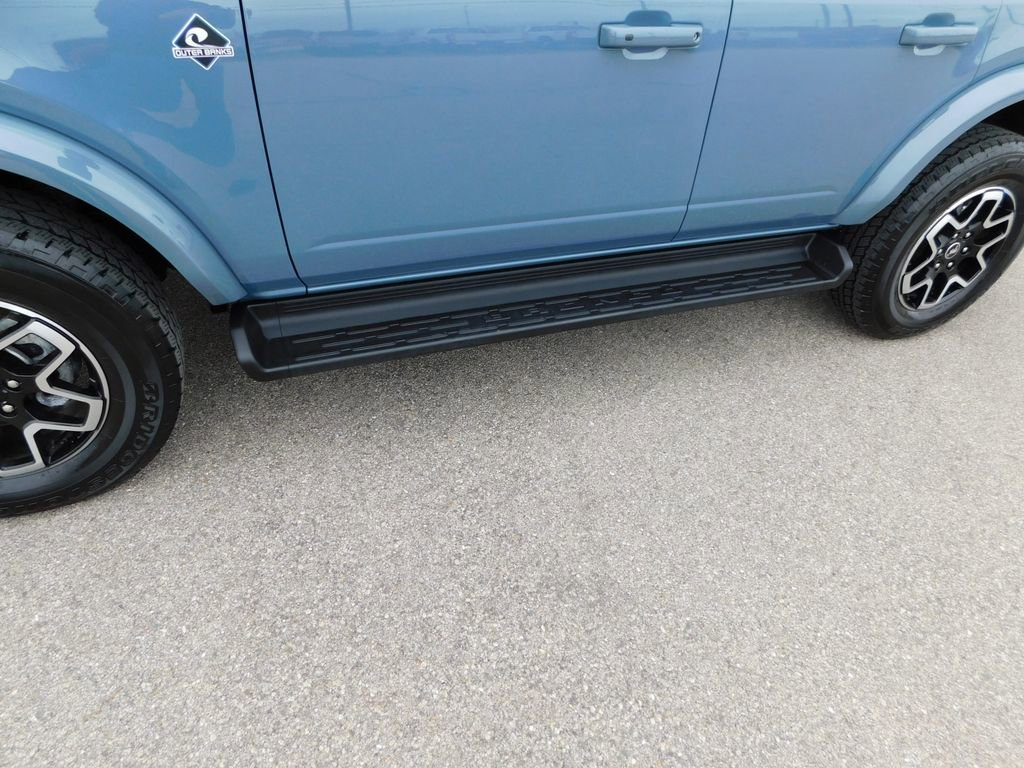 Used 2025 Ford Bronco Outer Banks image 12