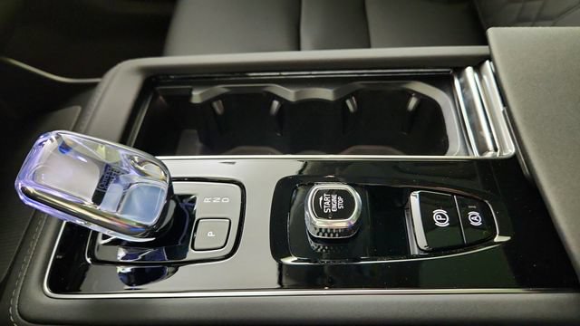 New 2026 Volvo XC90 B5 Plus w/ Protection Package AWD/4WD image 17
