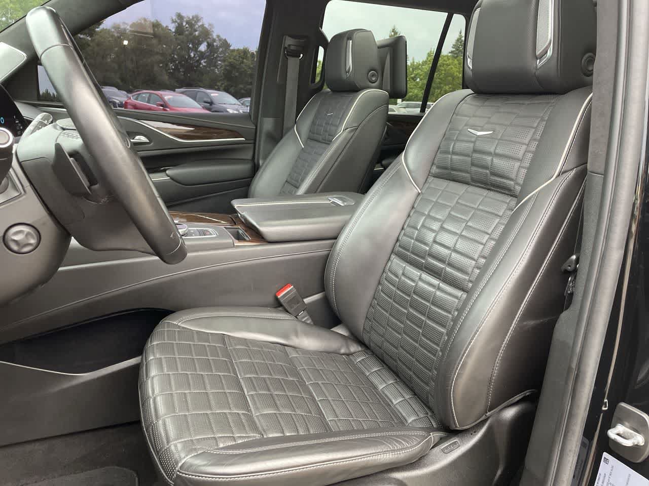 Certified 2022 Cadillac Escalade Sport Platinum w/ LPO, ONYX Package AWD/4WD image 12