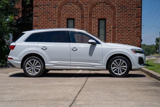 Used 2025 Audi Q7 2.0T Premium Plus AWD/4WD image 4