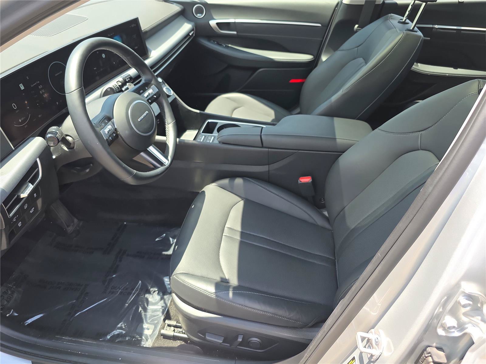 Certified 2025 Hyundai Sonata Limited FWD image 16