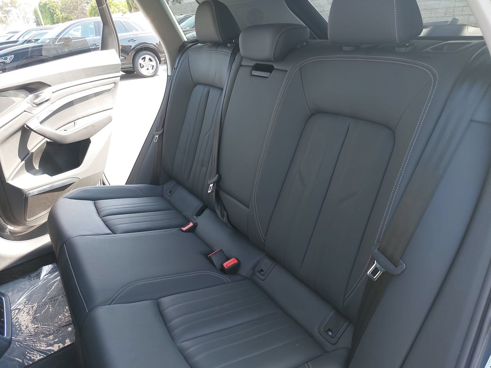 Used 2024 Audi Q8 e-tron Premium Plus w/ Premium Plus Package AWD/4WD image 13