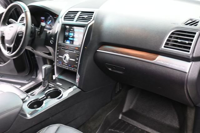 Used 2017 Ford Explorer Limited AWD/4WD image 28