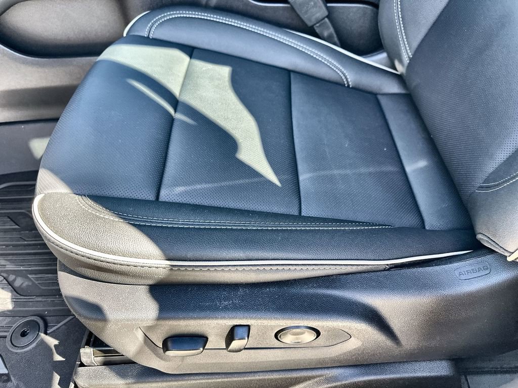 New 2026 GMC Yukon Elevation image 25