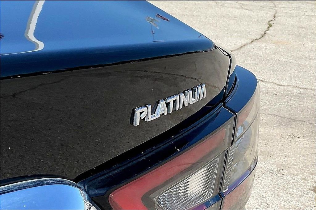 Used 2022 Nissan Maxima Platinum FWD image 32