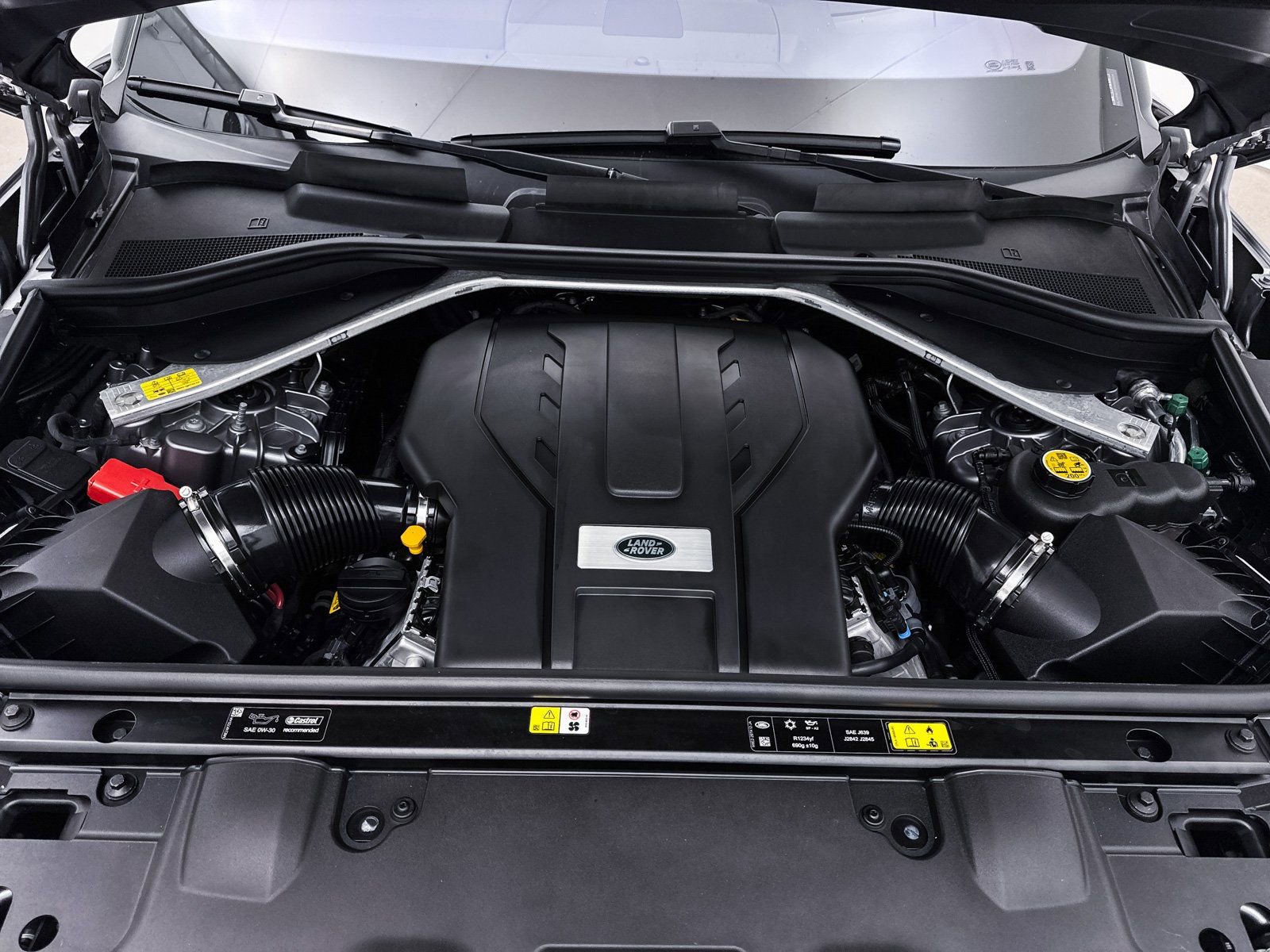 Used 2023 Land Rover Range Rover SE image 12