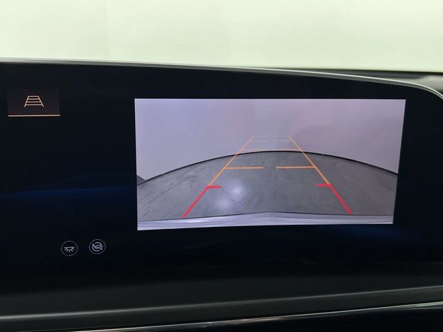 Used 2024 Cadillac Lyriq Tech RWD image 15