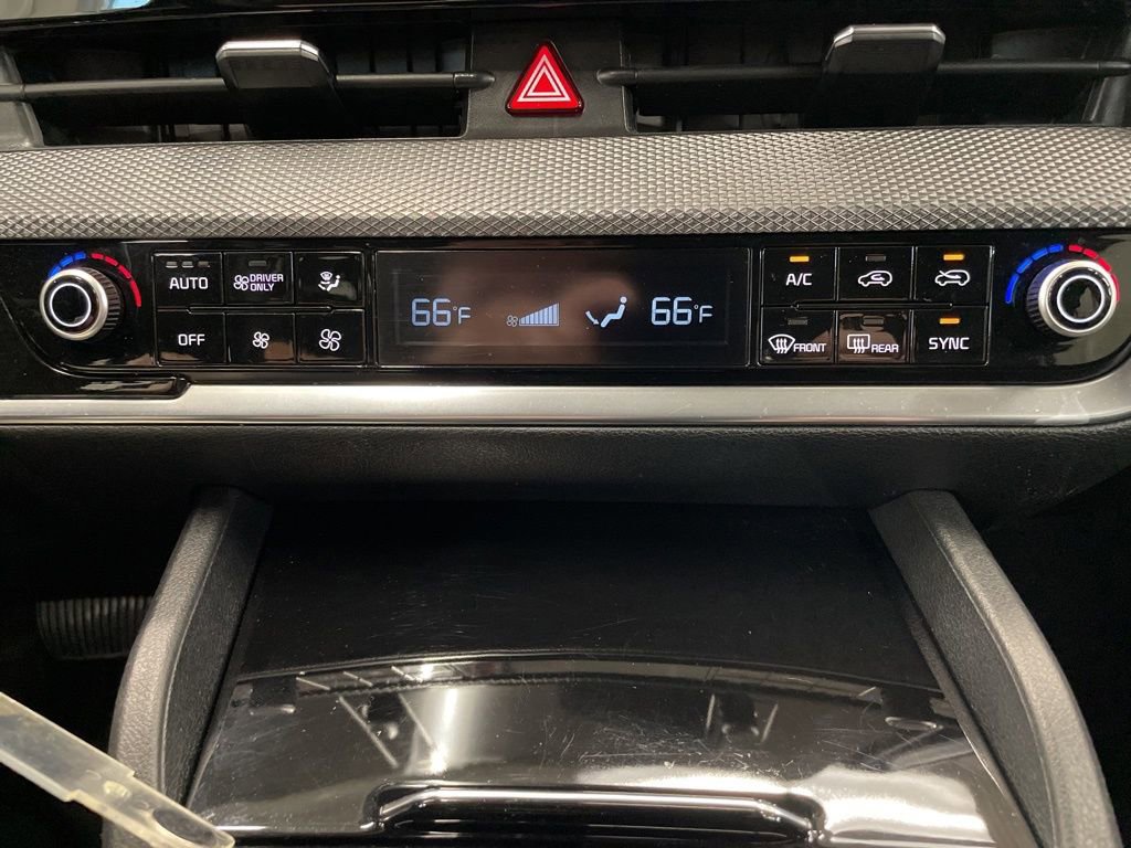 Certified 2023 Kia Sportage LX AWD/4WD image 16