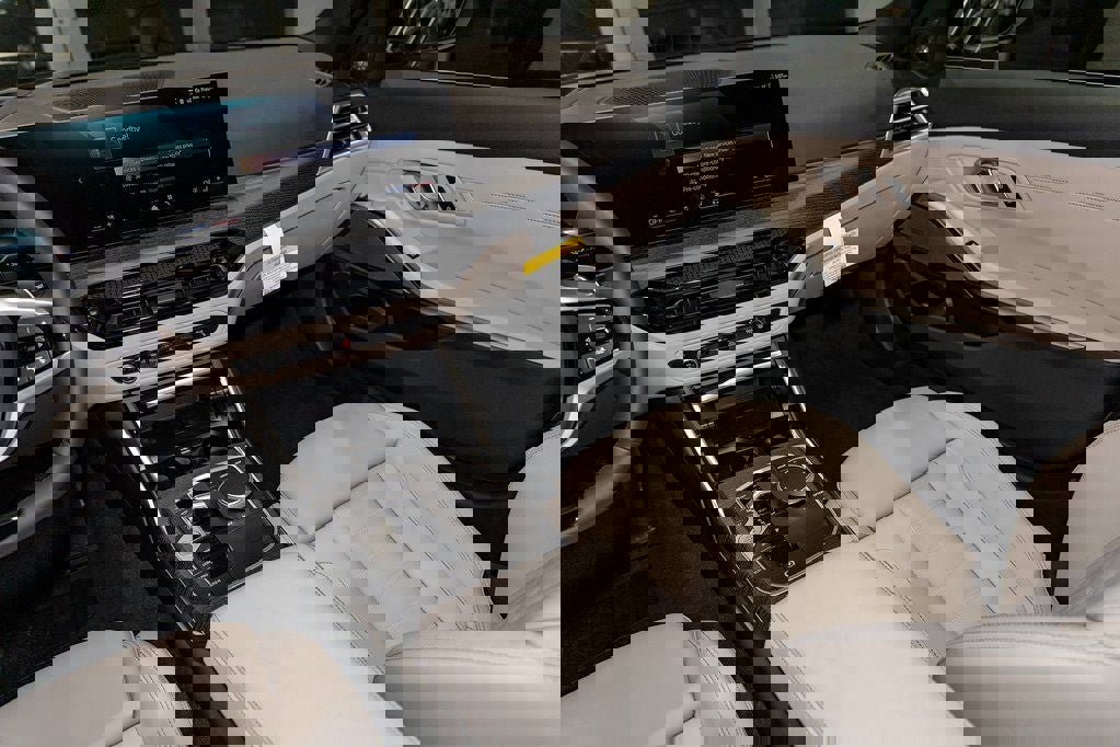 Used 2026 BMW 330i xDrive Sedan w/ Premium Package image 37