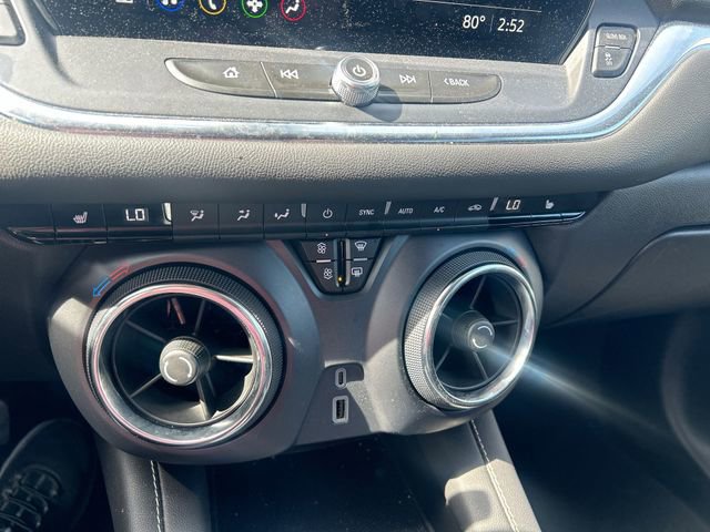 Used 2025 Chevrolet Blazer LT AWD/4WD image 23