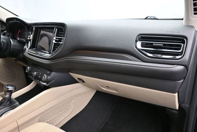 Used 2022 Dodge Durango SXT w/ Anodized Platinum Package AWD/4WD image 38