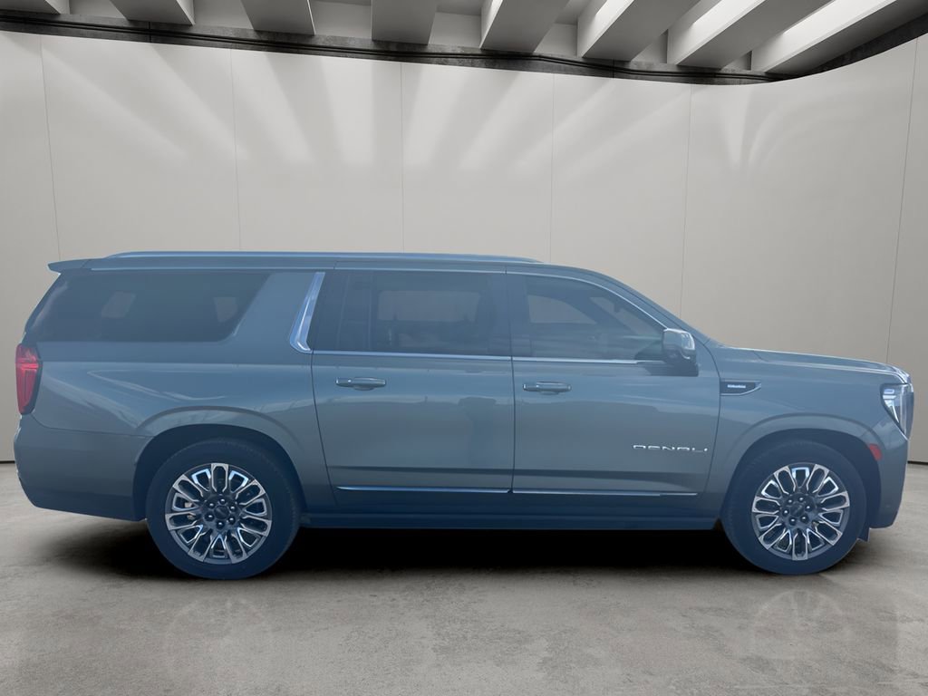Used 2023 GMC Yukon XL Denali Ultimate AWD/4WD image 11