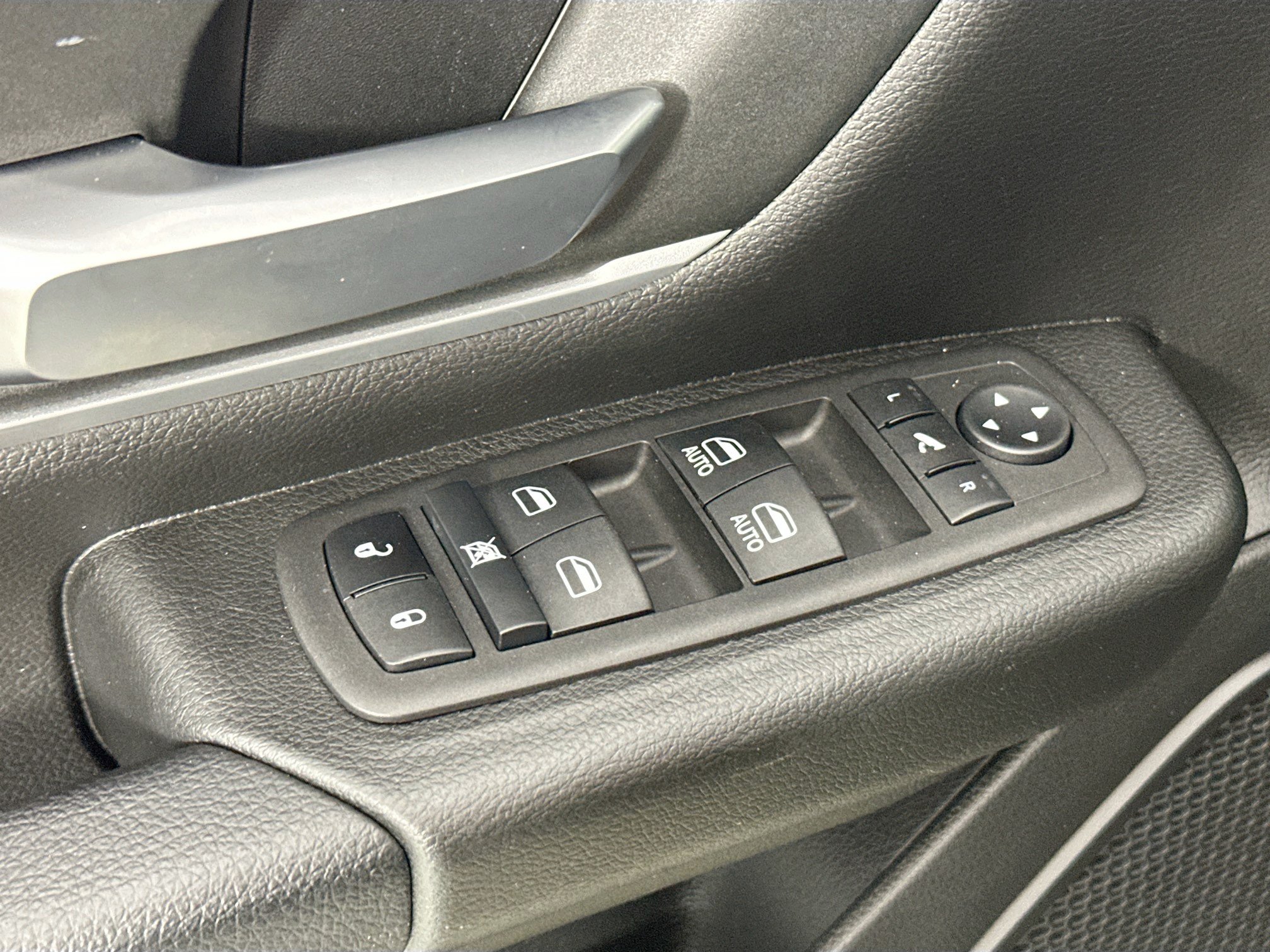 Used 2023 RAM 1500 Big Horn AWD/4WD image 18