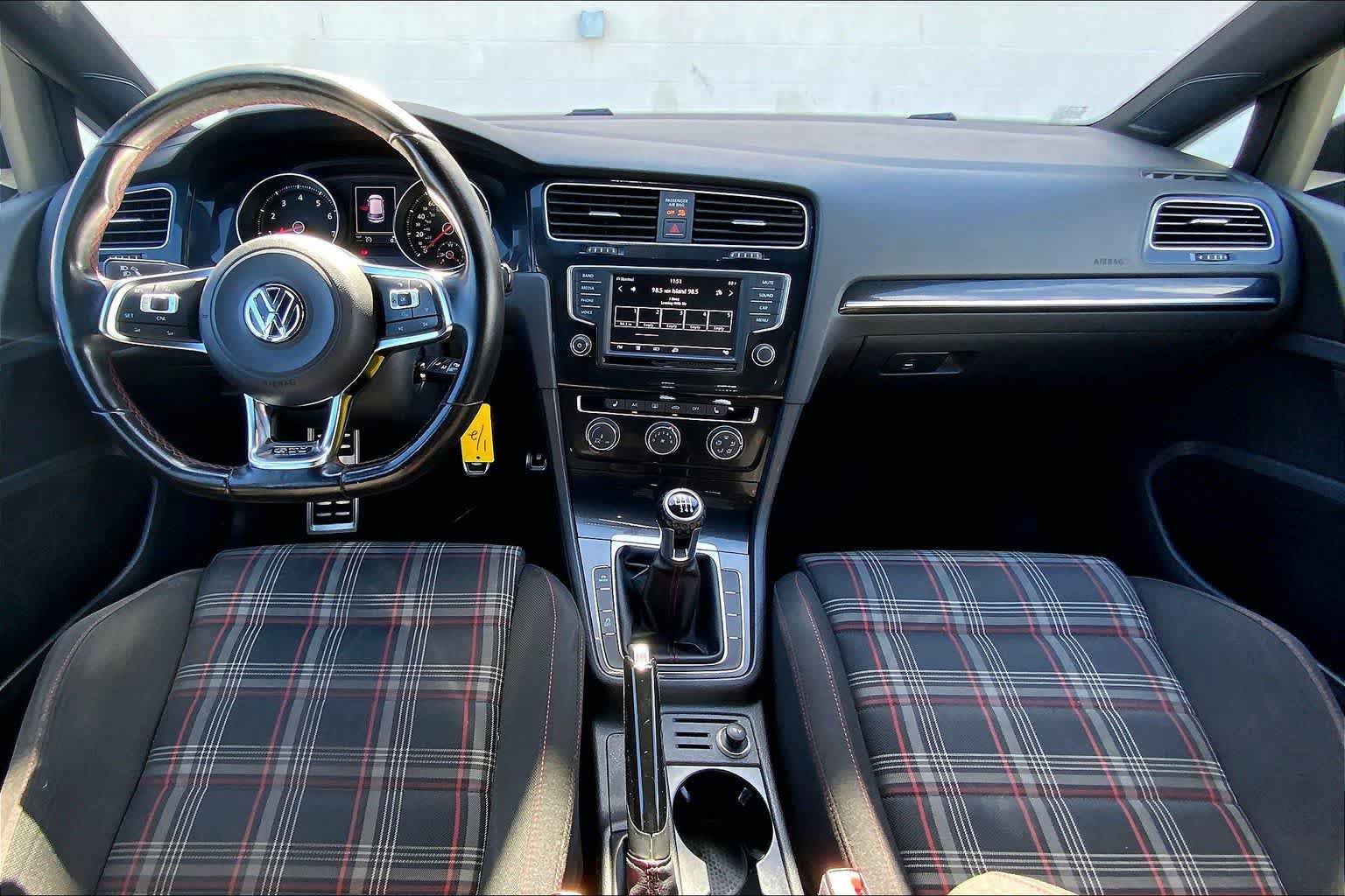 Used 2016 Volkswagen GTI S FWD image 10