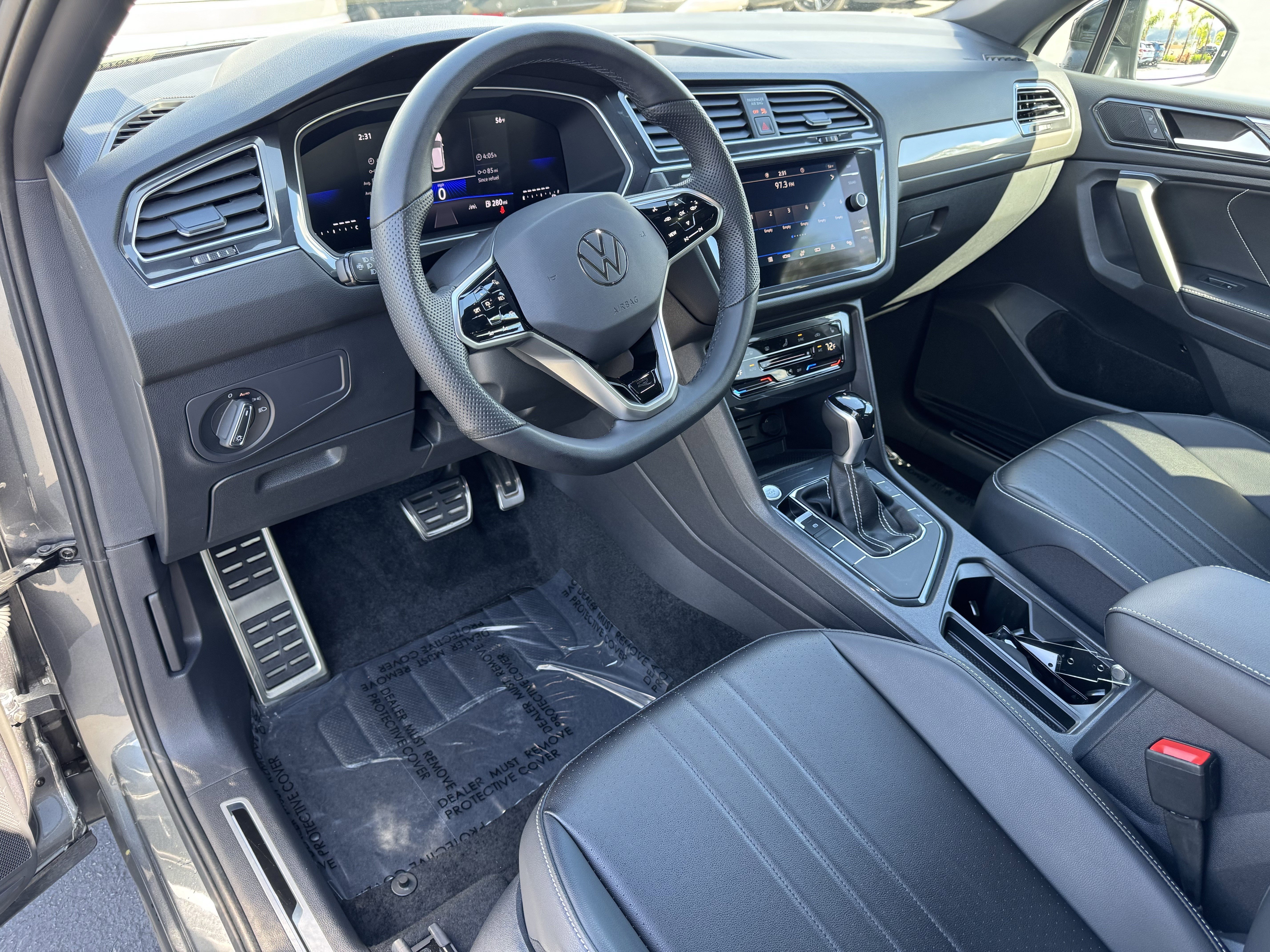 Certified 2024 Volkswagen Tiguan SE R-Line FWD image 17