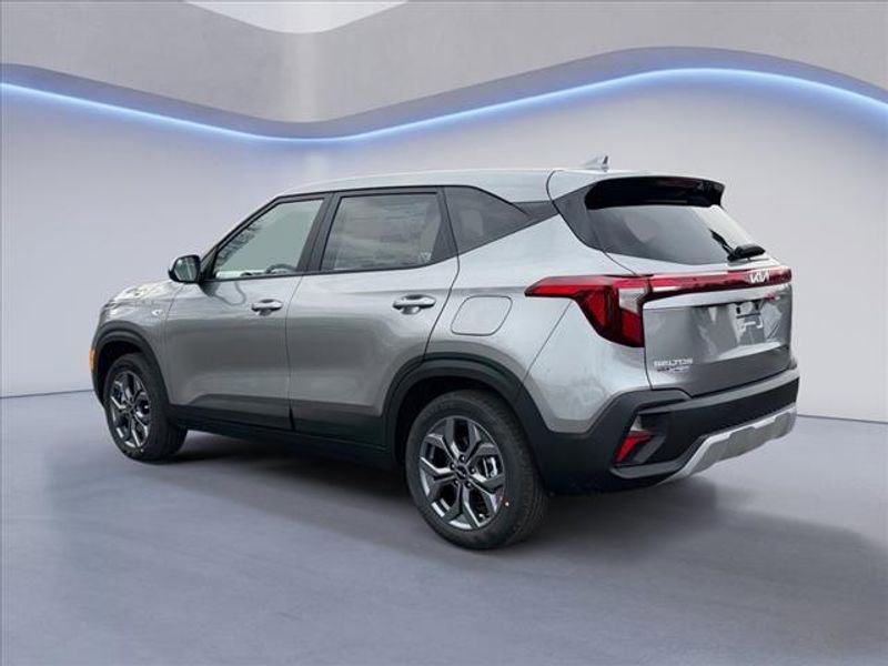New 2026 Kia Seltos LX image 5