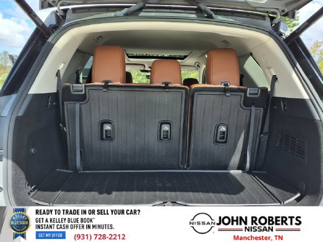 Used 2024 Nissan Pathfinder Platinum FWD image 28