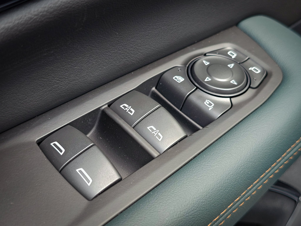 New 2026 GMC Yukon XL AT4 w/ AT4 Premium Plus Package AWD/4WD image 13