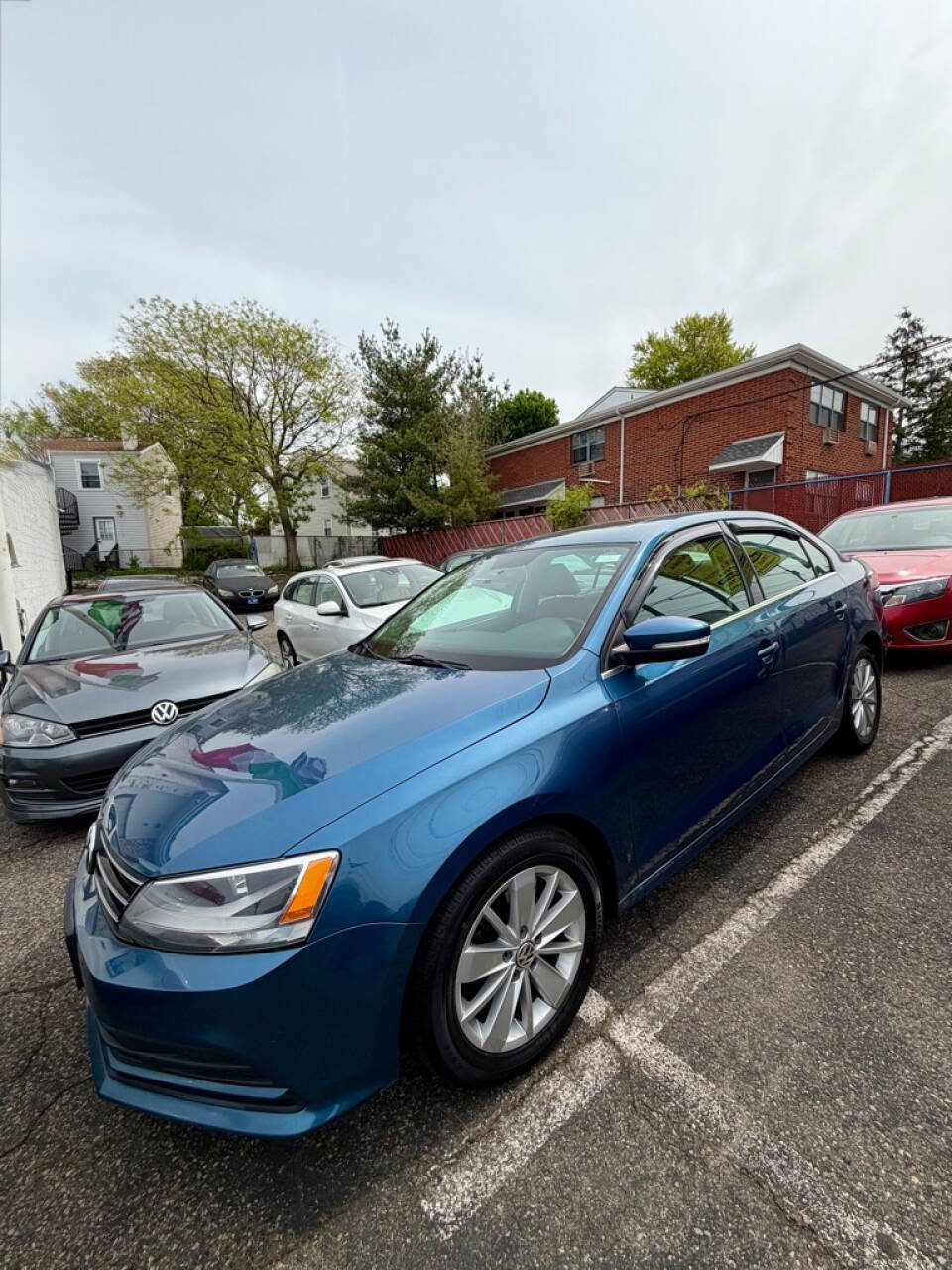 Used 2015 Volkswagen Jetta SE FWD image 3