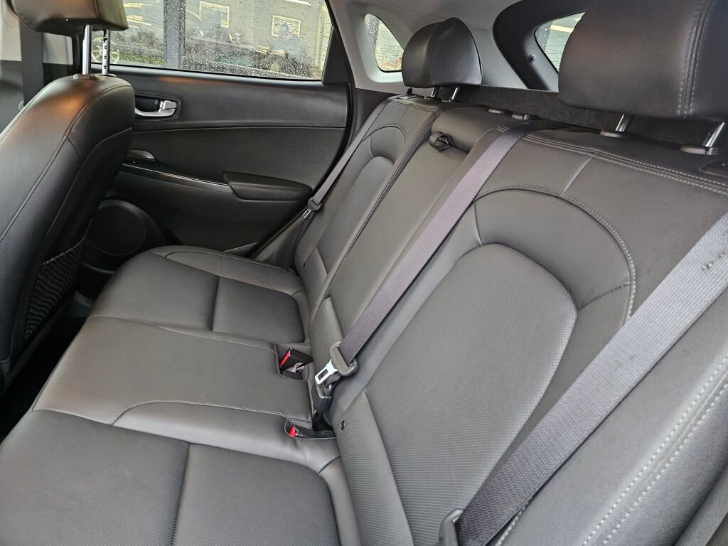 Used 2023 Hyundai Kona Limited image 14