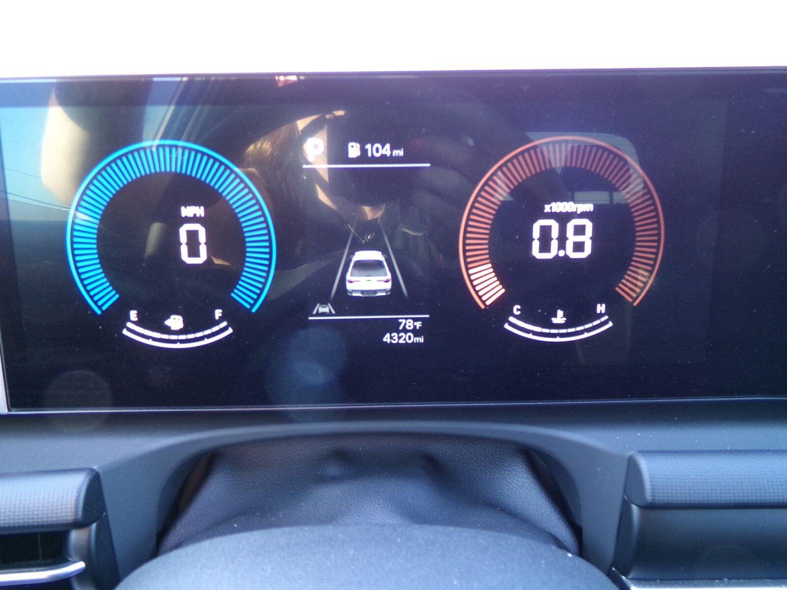 Used 2025 Hyundai Santa Cruz SEL FWD image 7