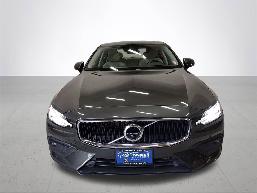 Used 2021 Volvo S60 T6 Momentum w/ Advanced Package AWD/4WD image 3