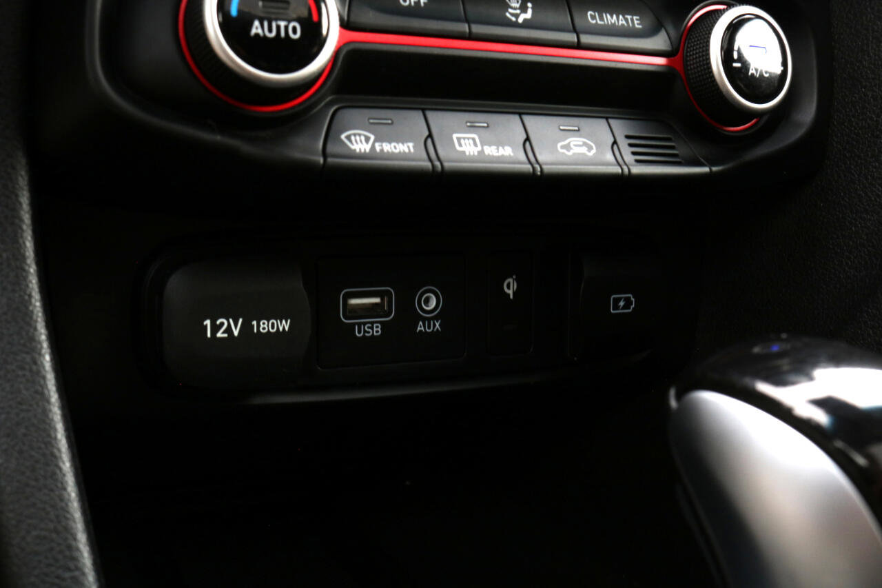 Used 2020 Hyundai Veloster 2.0 Premium image 30