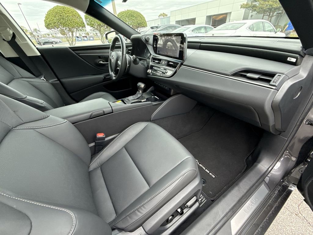 Used 2025 Lexus ES 350 w/ Premium Package FWD image 15