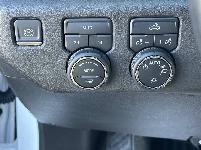 Certified 2024 Chevrolet Silverado 1500 LT AWD/4WD image 16