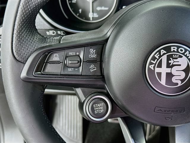 Used 2023 Alfa Romeo Stelvio Ti AWD/4WD image 22