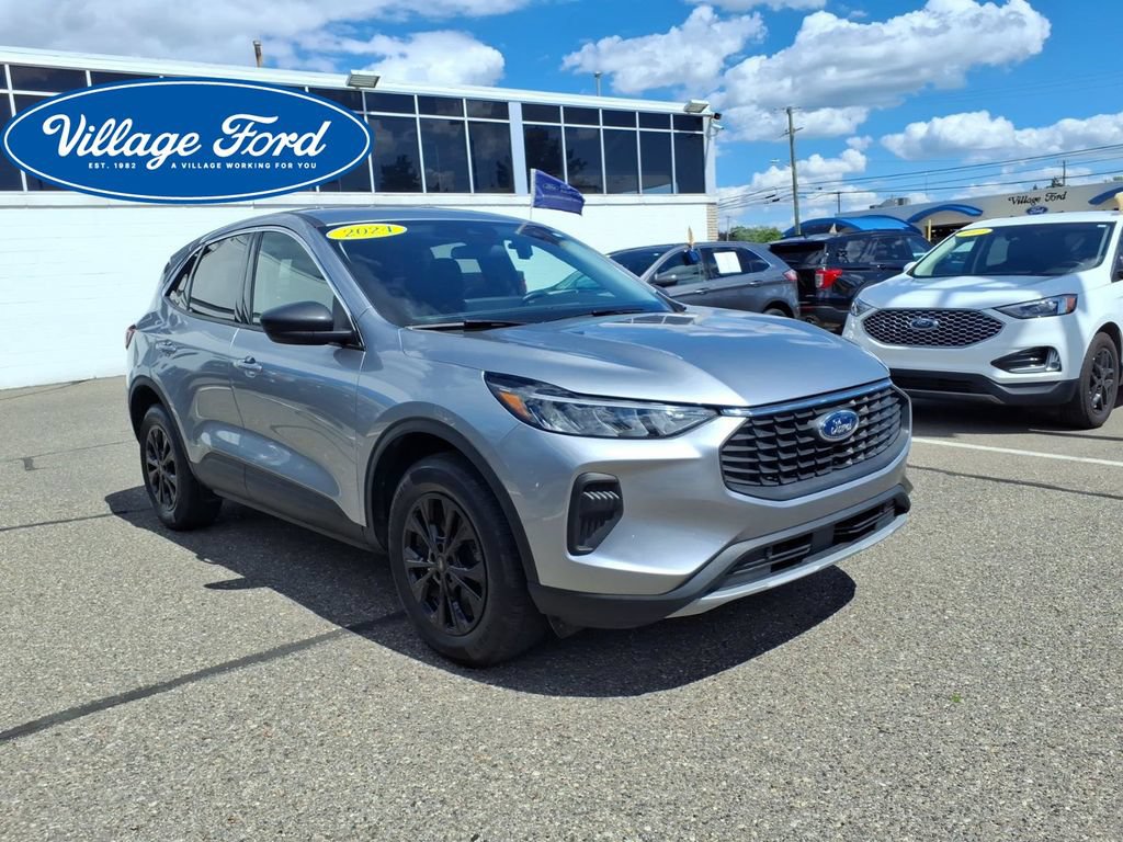 Certified 2024 Ford Escape Active w/ Tech Pack #1 AWD/4WD image 4
