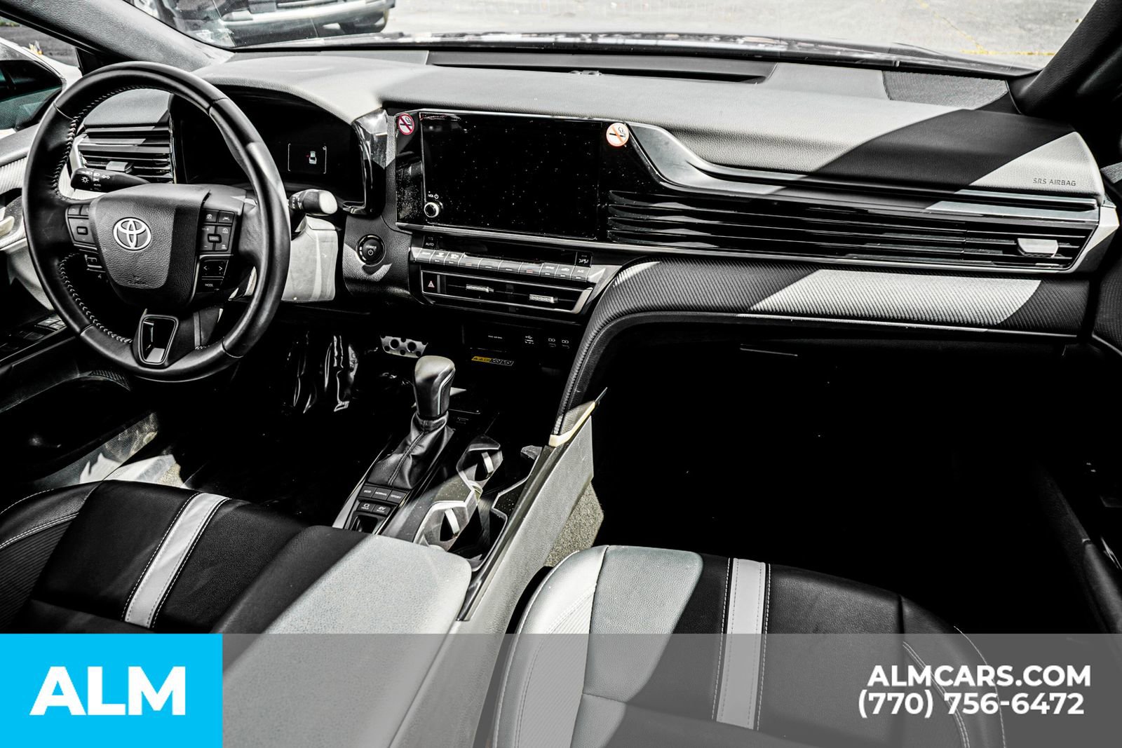 Used 2025 Toyota Camry SE image 25