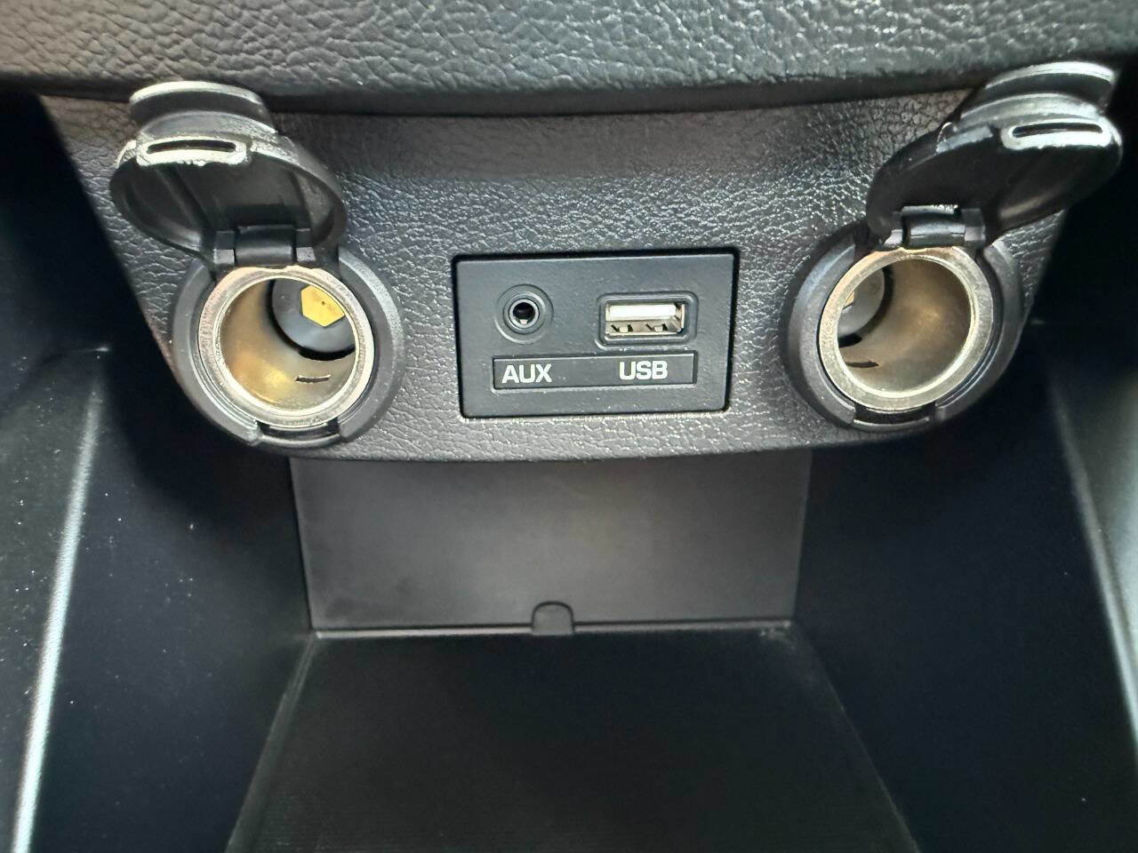 Used 2016 Hyundai Veloster image 36