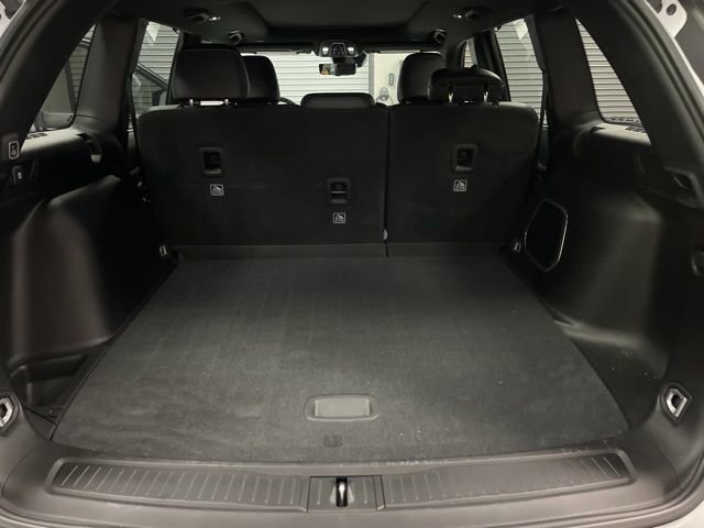 Used 2025 Jeep Grand Cherokee Limited w/ Luxury Tech Group II image 17