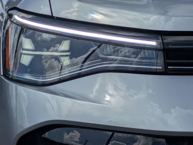 New 2026 Volkswagen Taos SE FWD image 10
