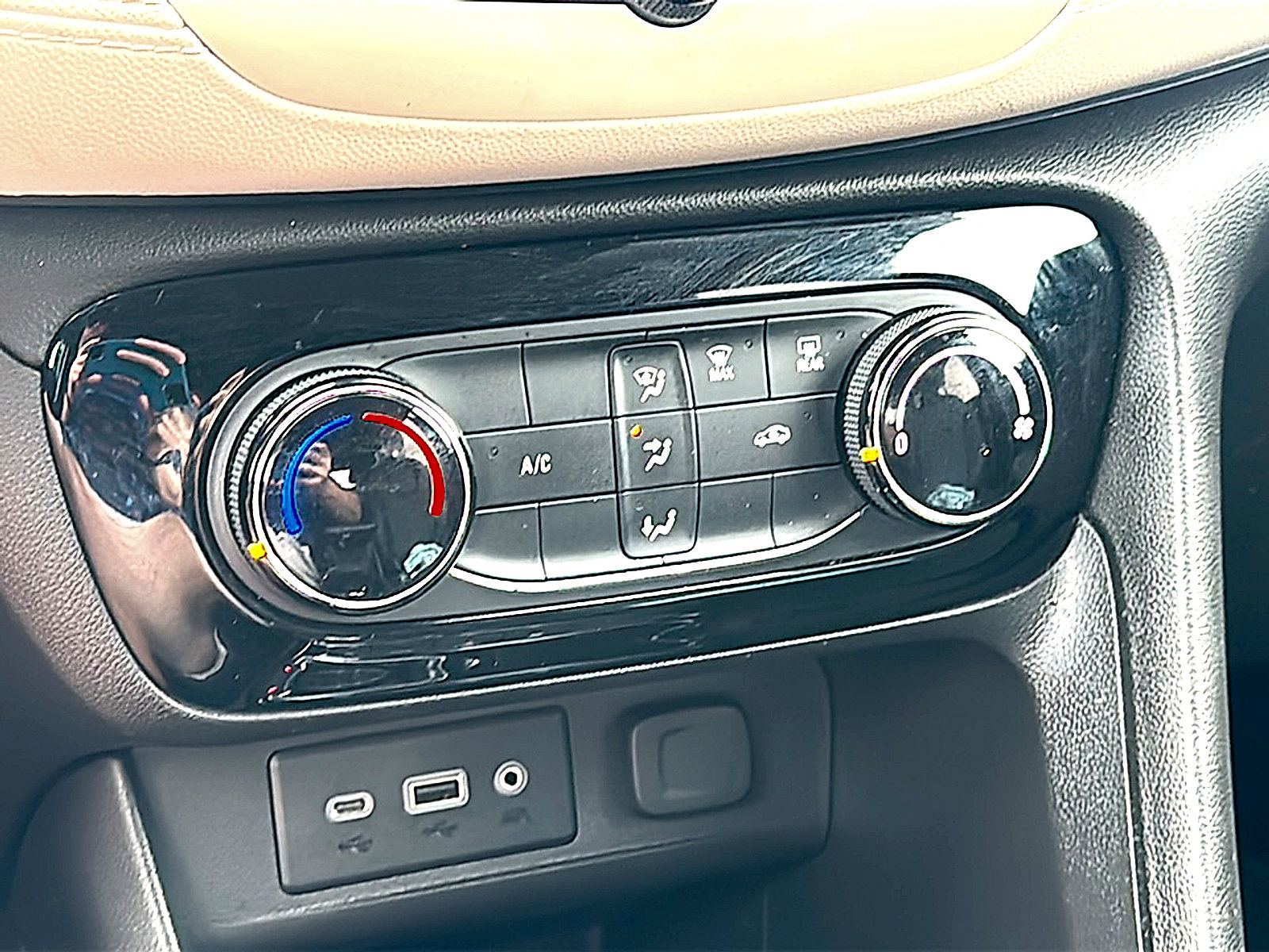 Used 2020 Buick Encore GX Preferred image 33