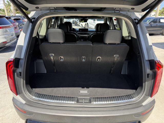 Used 2022 Kia Telluride SX w/ SX Prestige Package AWD/4WD image 6