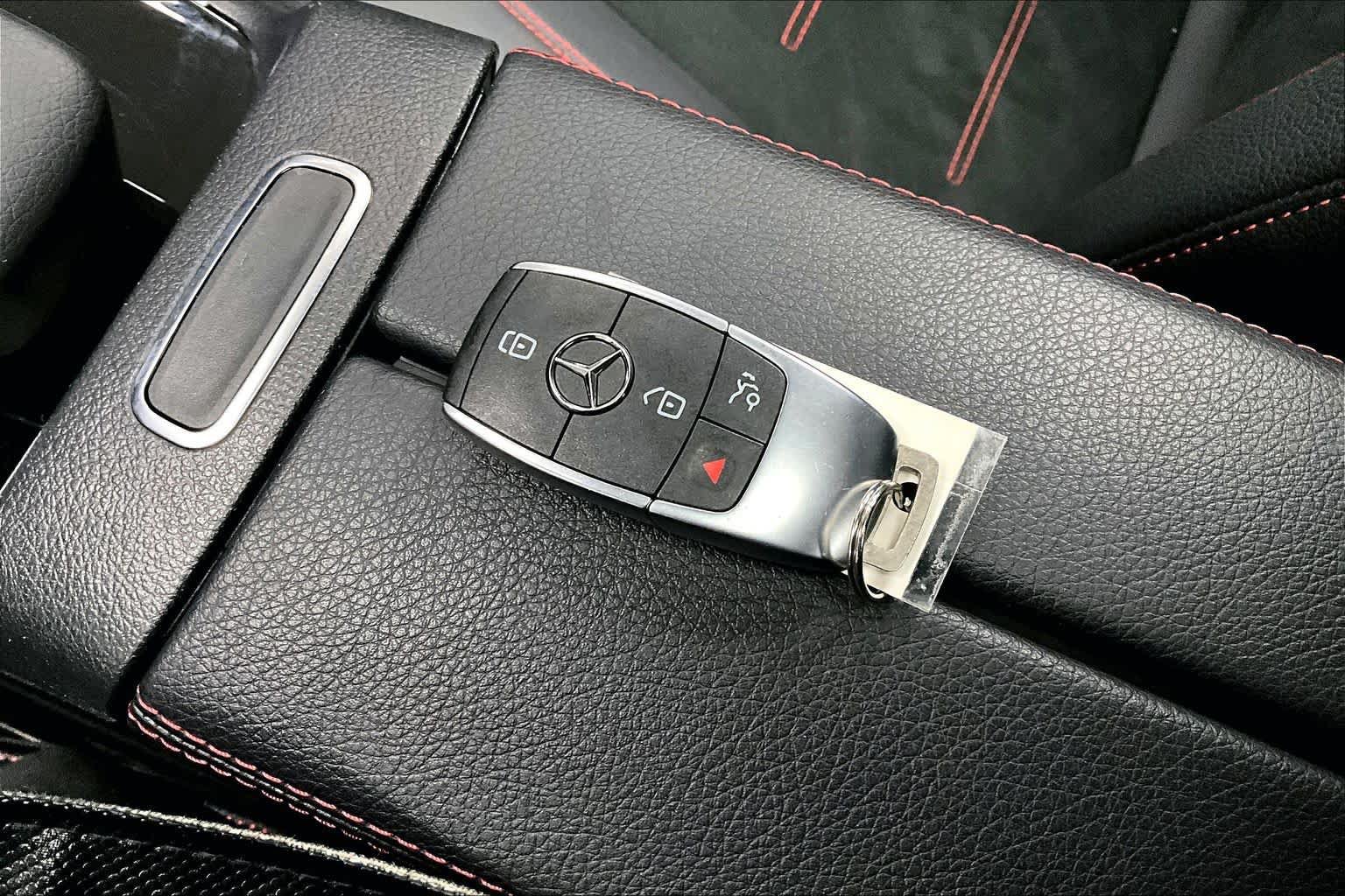 Certified 2023 Mercedes-Benz GLB 250 4MATIC image 15