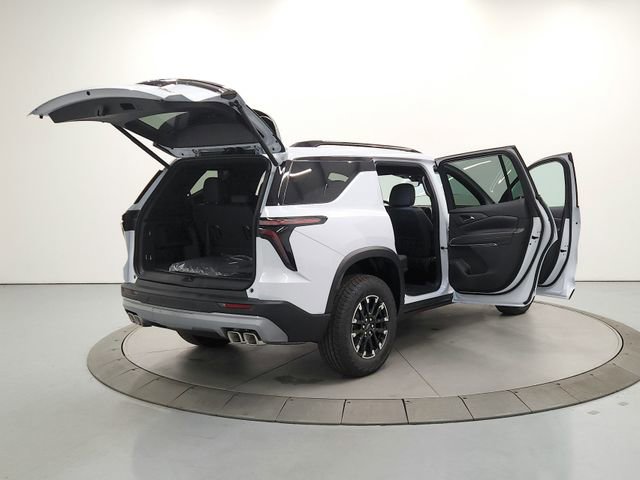 New 2026 Chevrolet Traverse Z71 w/ Driver Confidence Package AWD/4WD image 15