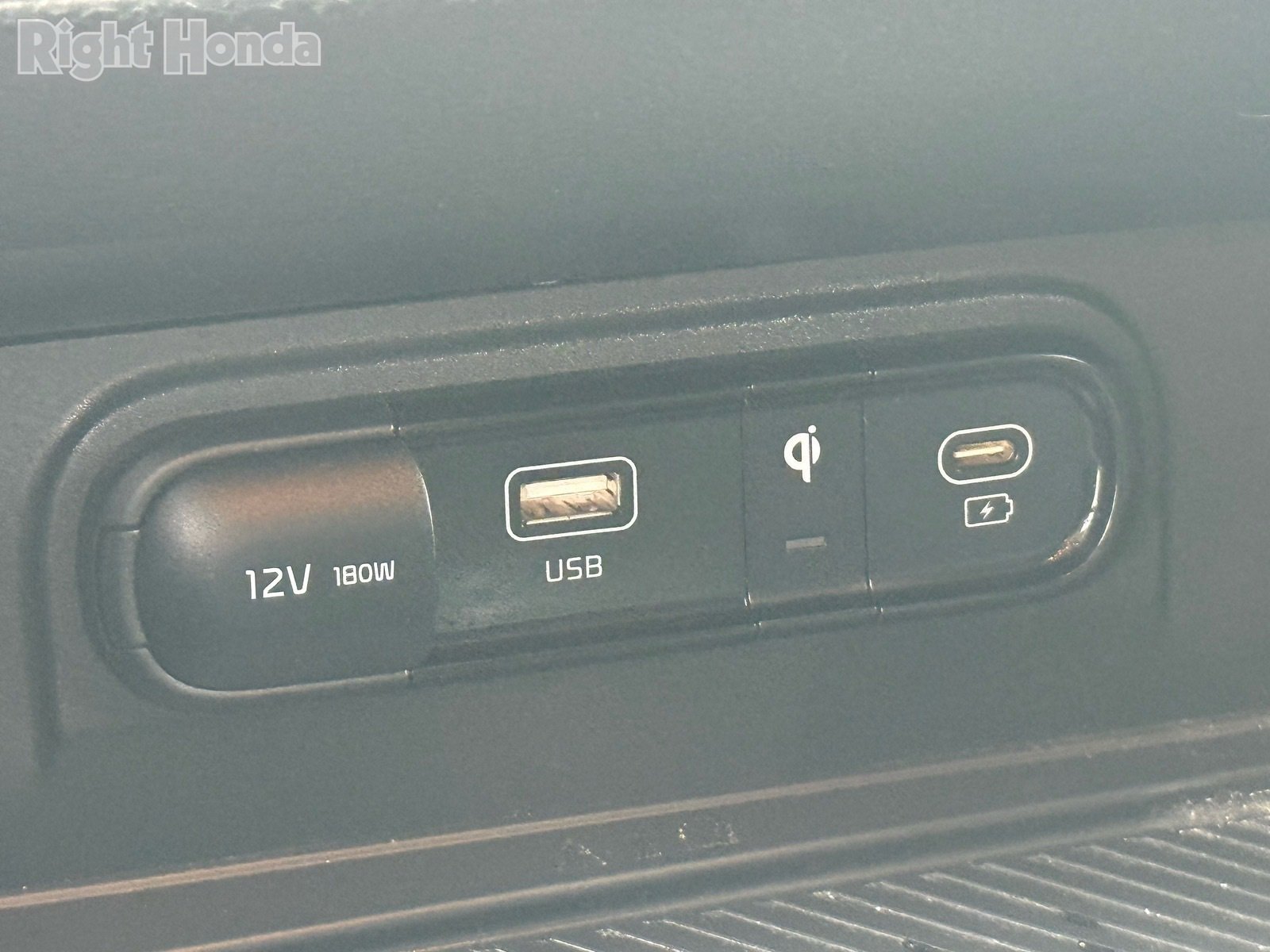 Used 2023 Kia Sportage EX image 22