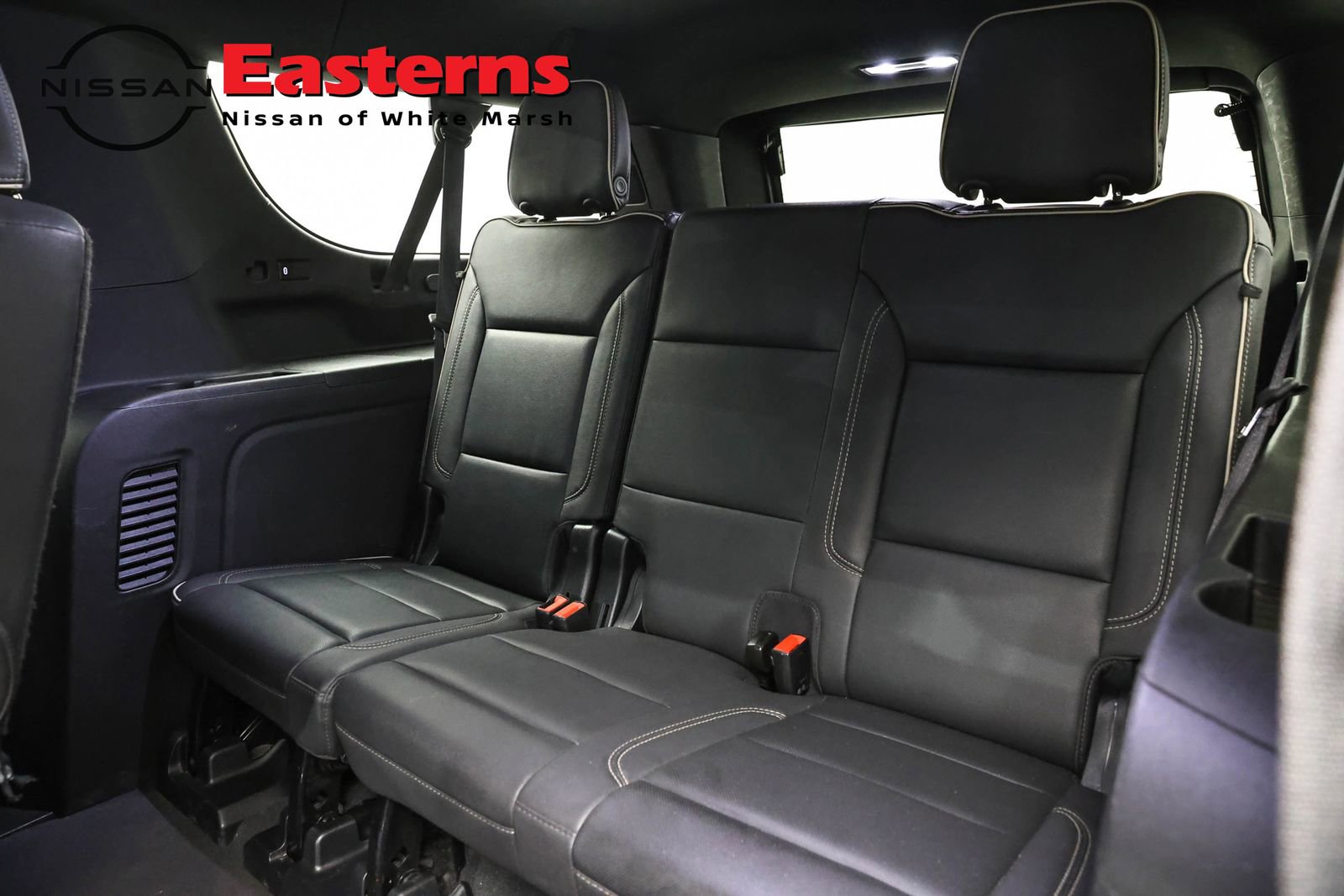 Used 2023 Chevrolet Suburban Premier RWD image 28