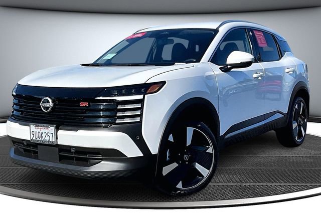 Certified 2025 Nissan Kicks SR image 3